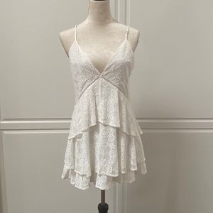 White lace summer time dress size M